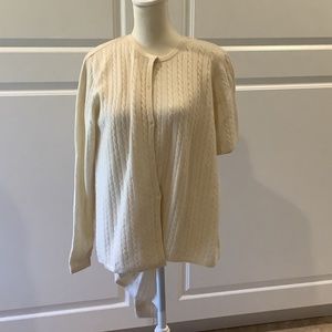 Katherine Kelly Size Medium Creme